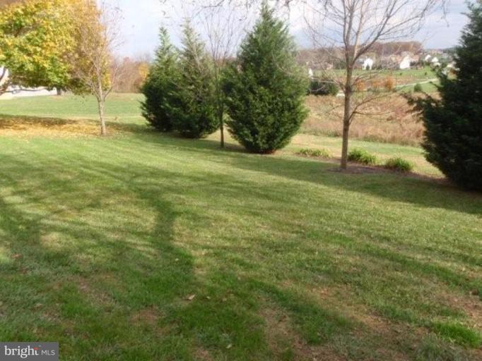 4121 Ridge Road Westminster, MD 21157 - Photo 28 of 30 Garden