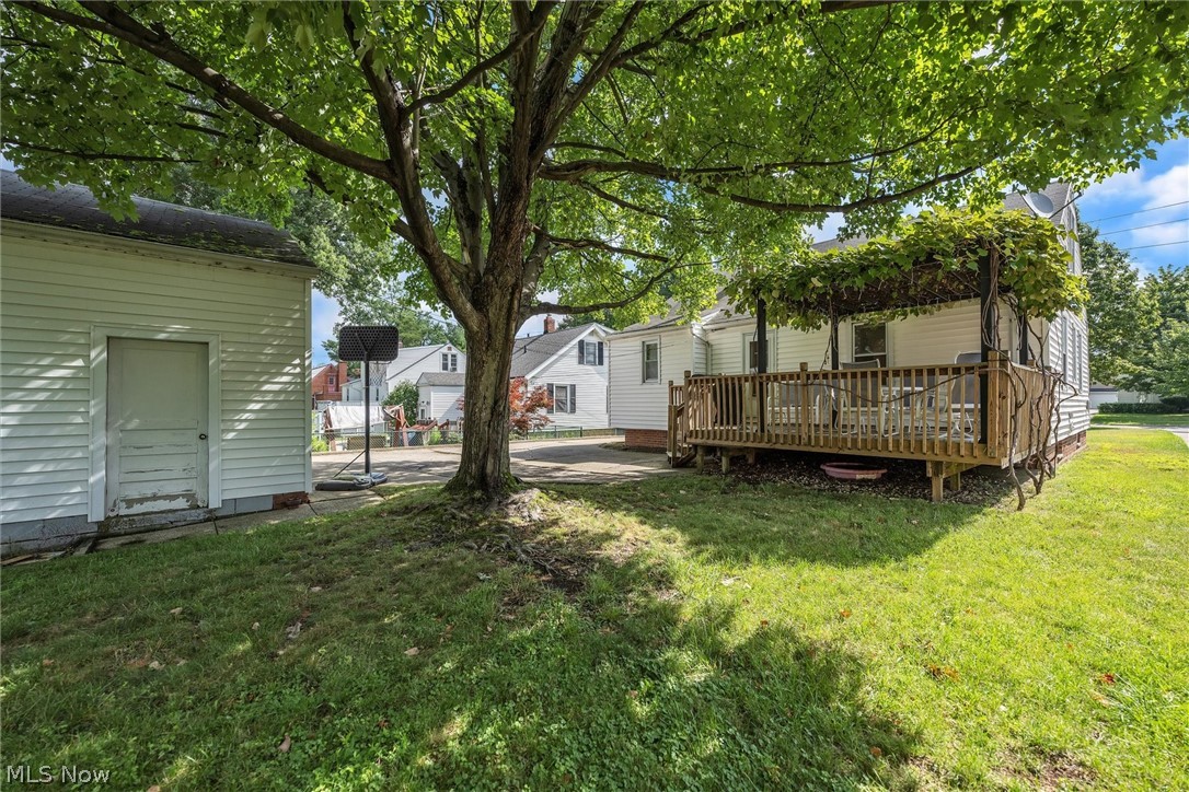 1664 Brainard Road Lyndhurst, OH 44124 - Photo 32 of 35