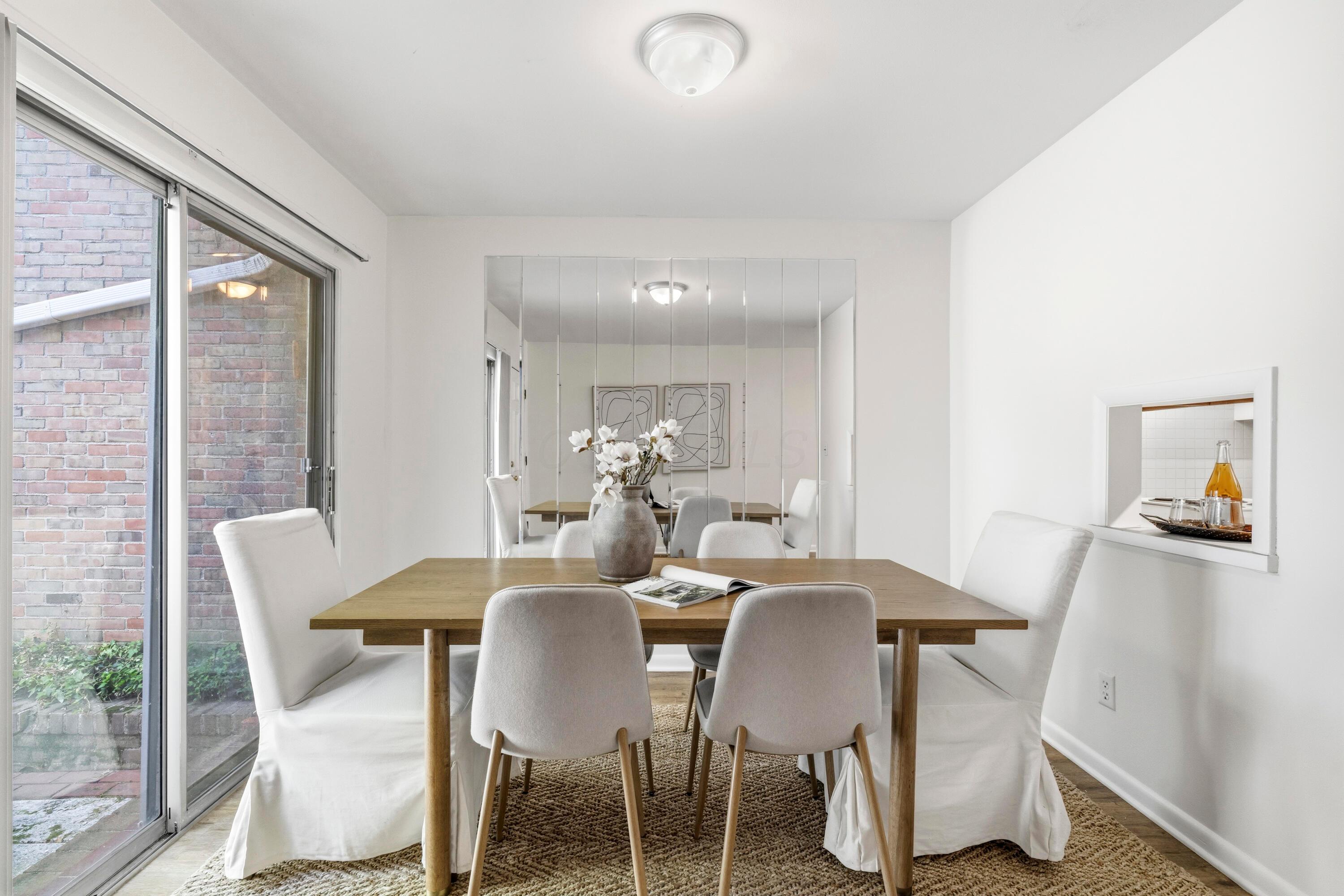 3600 Reed Road, Unit 4 Upper Arlington, OH 43220 - Photo 17 of 42 Dining Room