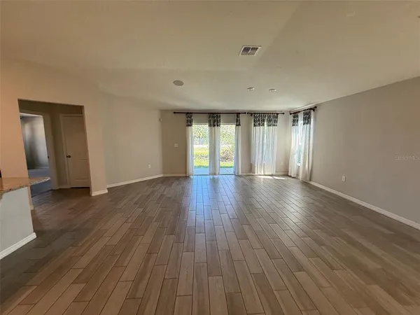 $2,250 | 1037 Augustus Drive, Davenport, FL 33896