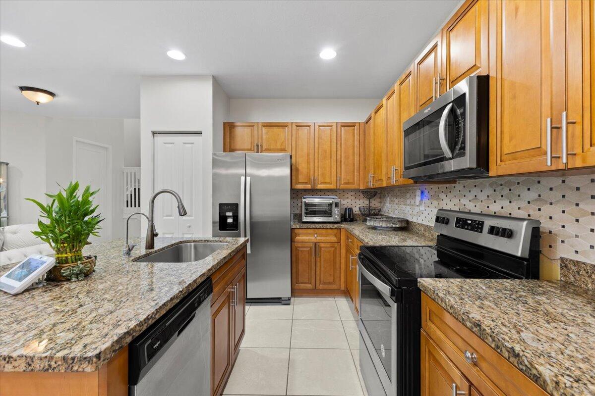 3008 Hoptree Way Riviera Beach, FL 33410 - Photo 8 of 46 10-424A6784