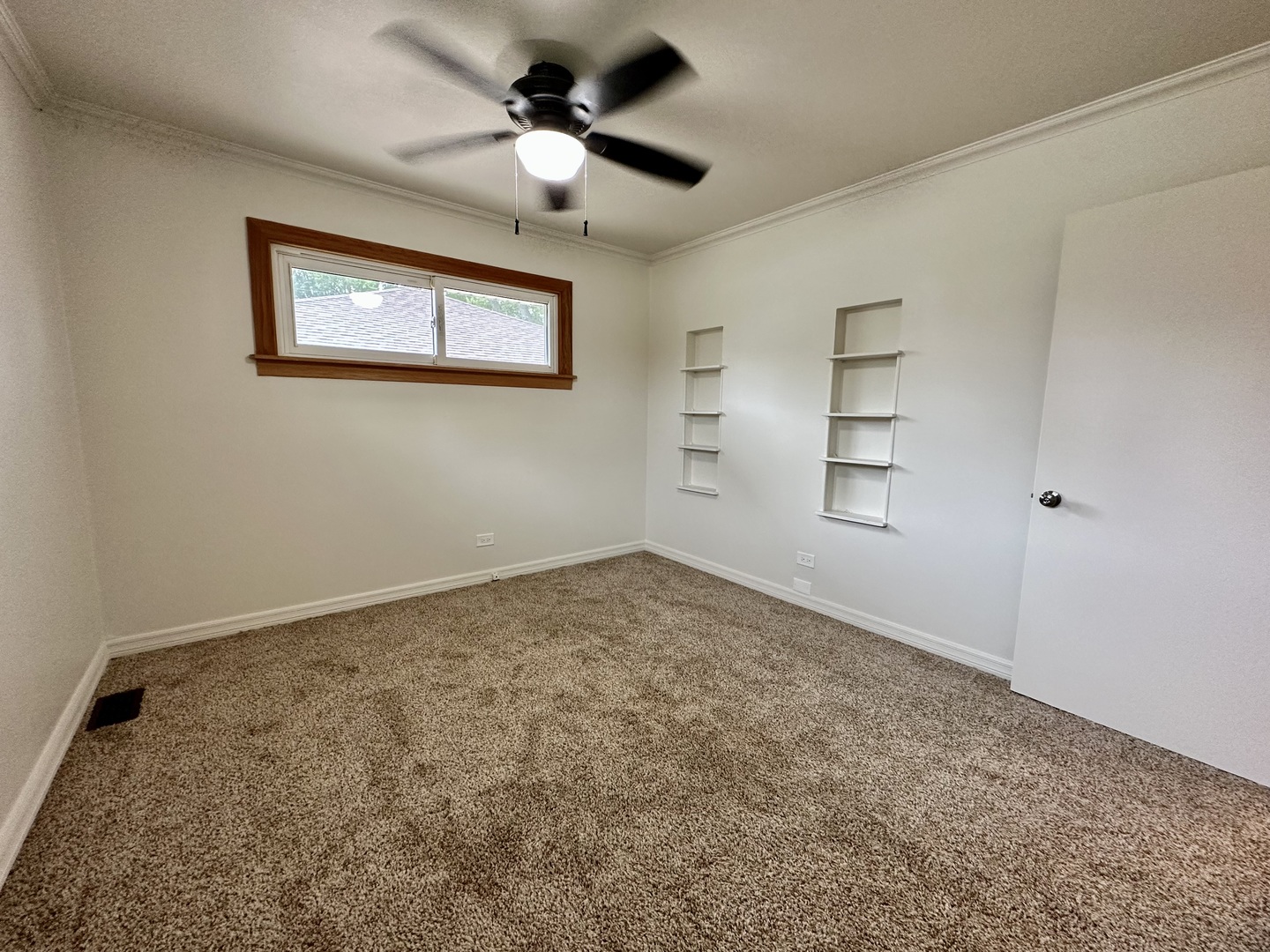 60 Golfview Road Lake Zurich, IL 60047 - Photo 9 of 10 a view of empty room with windows