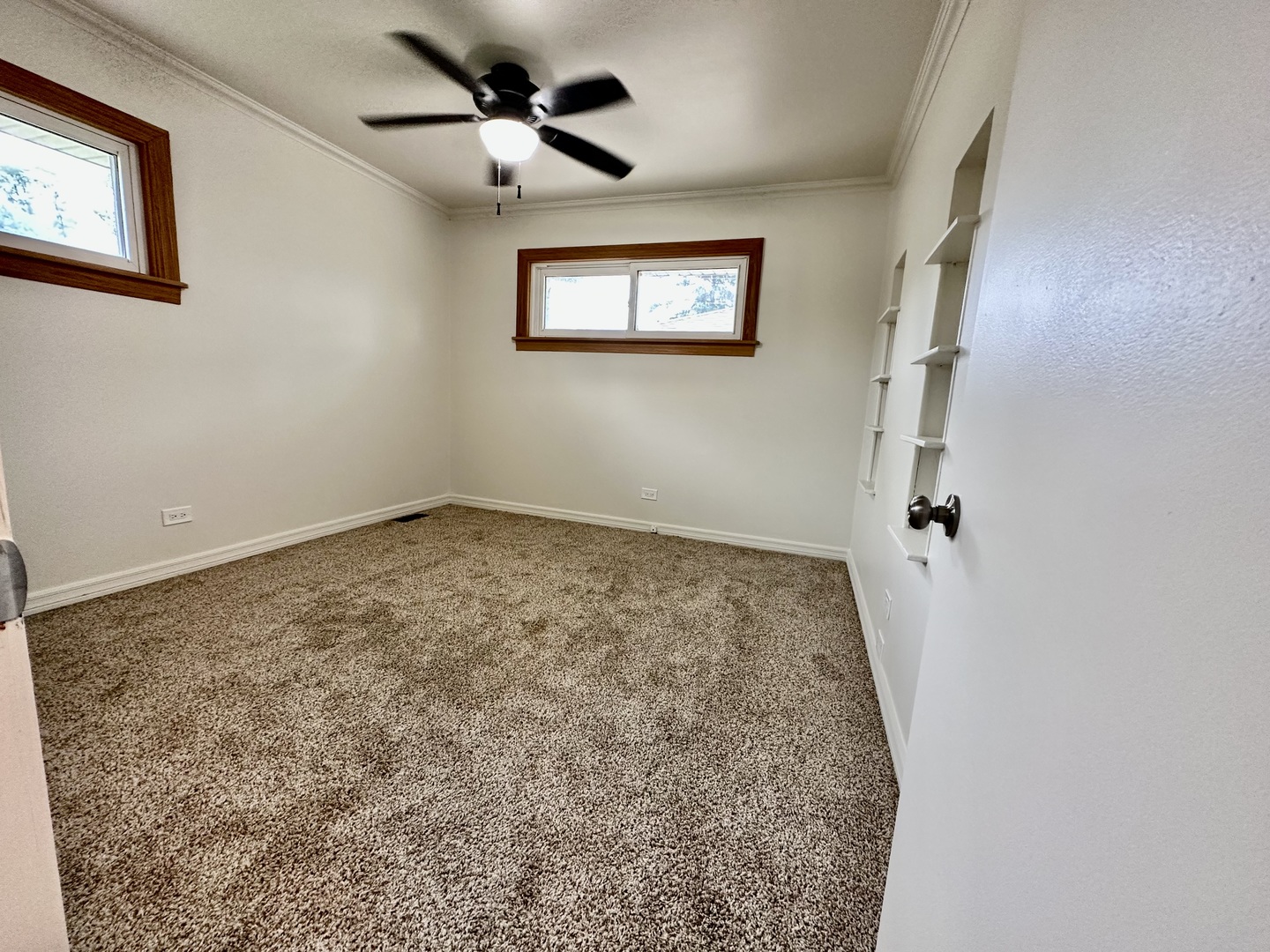 60 Golfview Road Lake Zurich, IL 60047 - Photo 10 of 10 a view of a hallway with a chandelier fan