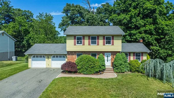 $629,000 | 4 Hover Drive, Mount Arlington, NJ 07856