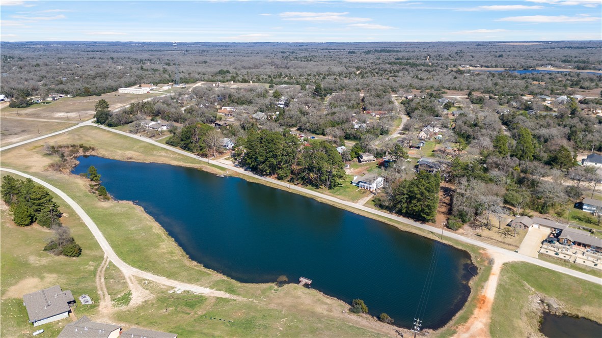 4 Lakeview Circle Hilltop Lakes, TX 77871 - Photo 9 of 20 an aerial view of residential houses with outdoor space