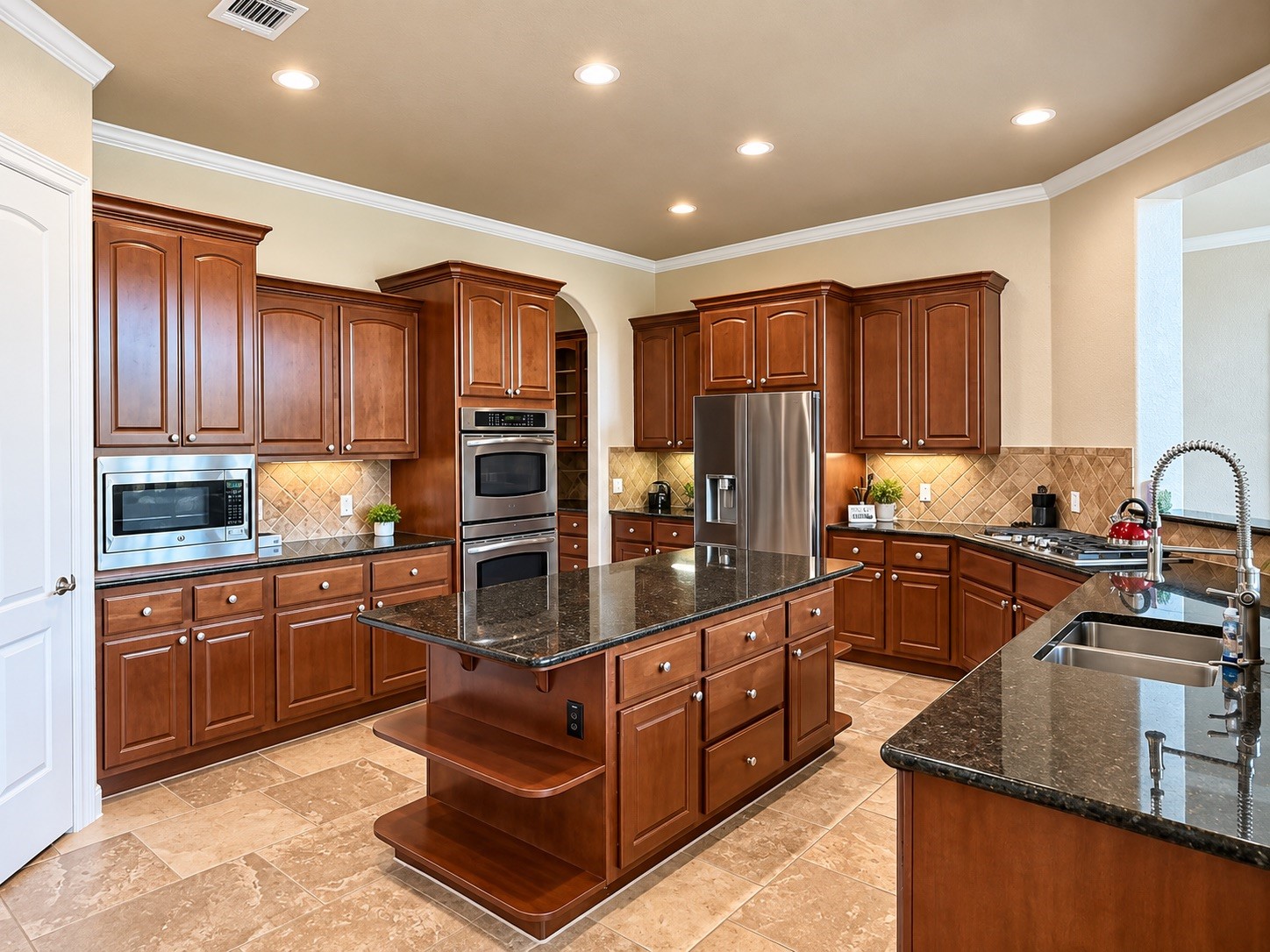7 Compton Manor Drive Spring, TX 77379 - Photo 4 of 28 Gallery Image 4