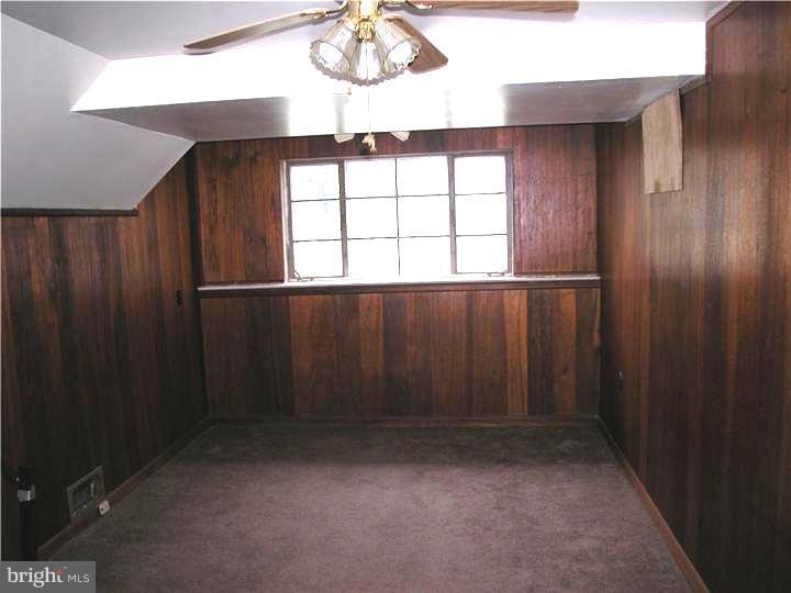 14 Walton Road Mount Holly, NJ 08060 - Photo 12 of 14 Family Room