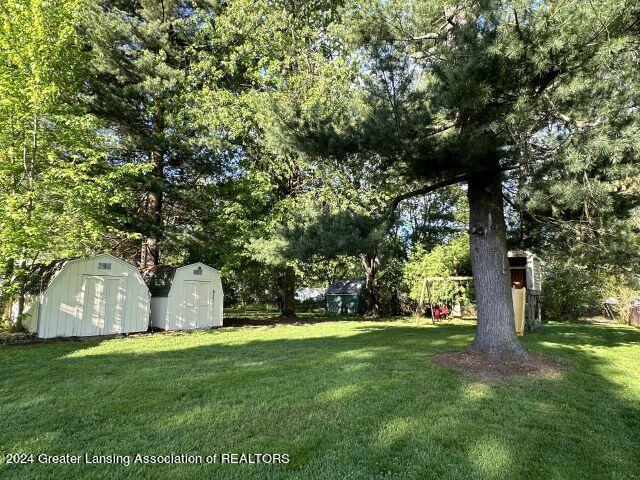 6246 Hilliard Road Lansing, MI 48911 - Photo 34 of 38 IMG_0314