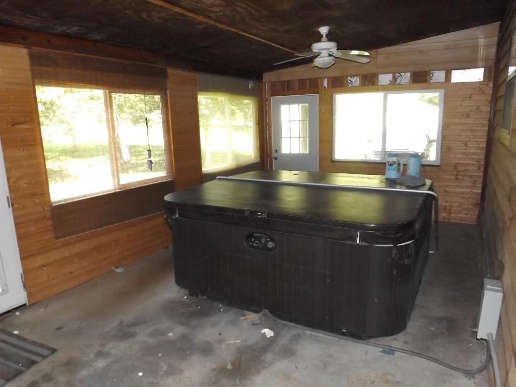 348 Ault Road Spring City, TN 37381 - Photo 16 of 37 Ault Rd (16)
