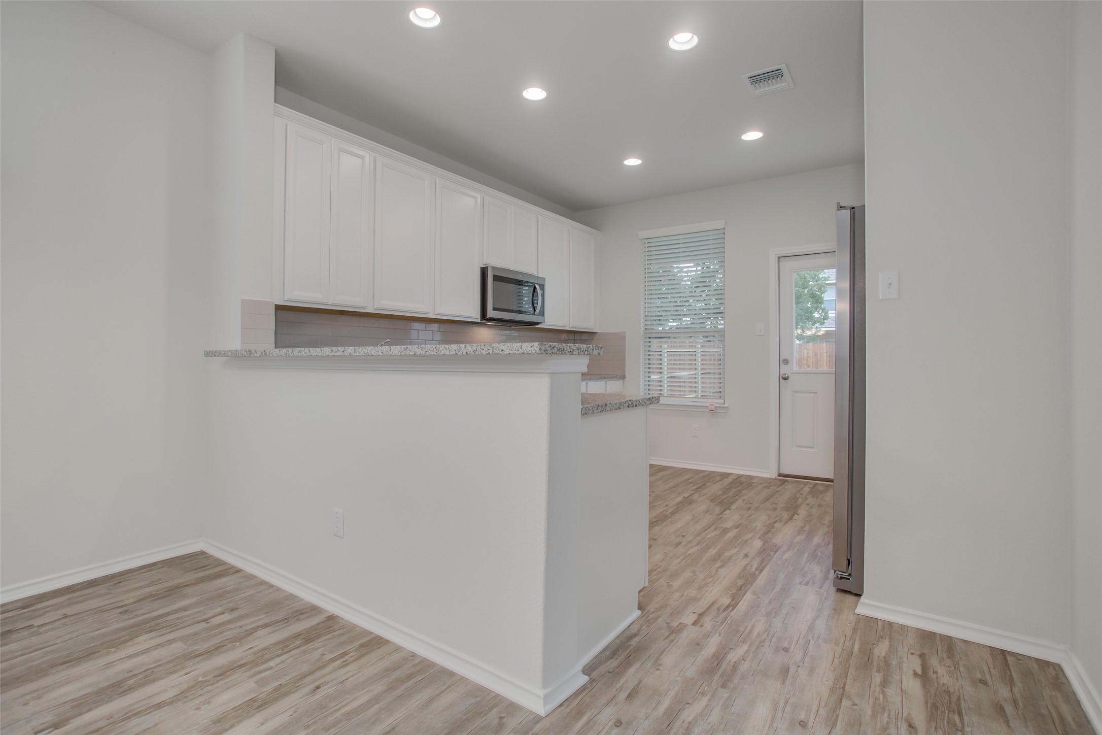 136 Spotted Rail Ridge Leander, TX 78641 - Photo 8 of 31 Gallery Image 8