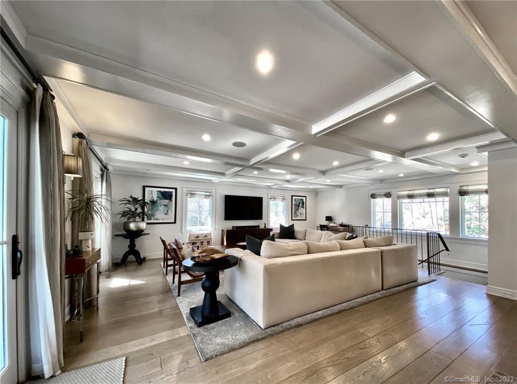 7 Whaling Road Darien, CT 06820 - Photo 11 of 34 Family Room