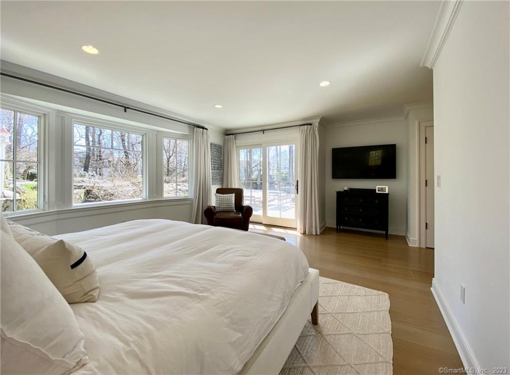 7 Whaling Road Darien, CT 06820 - Photo 14 of 34 Primary Suite
