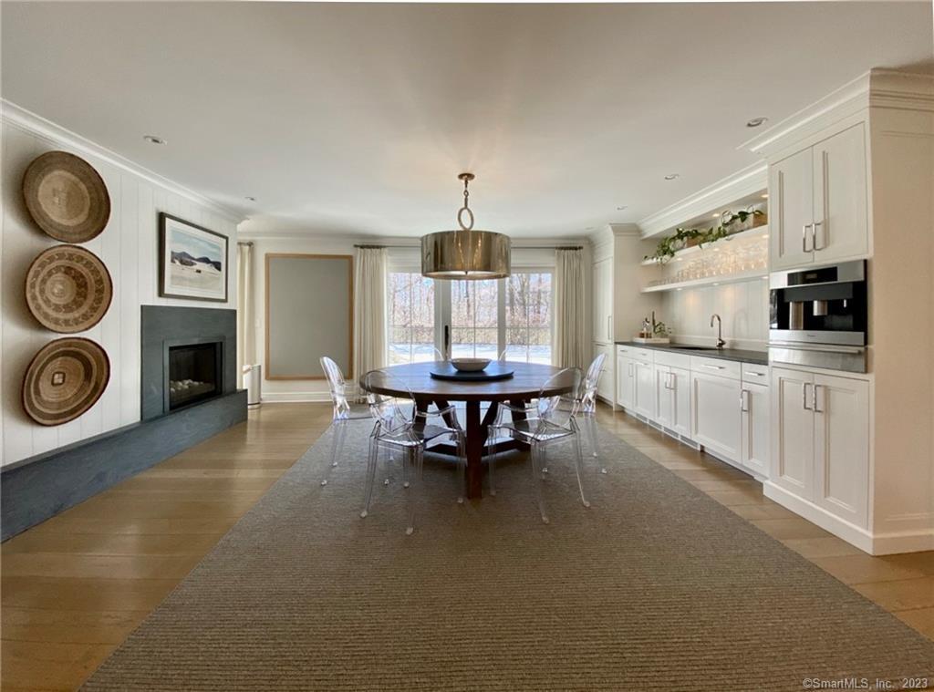 7 Whaling Road Darien, CT 06820 - Photo 6 of 34 Kitchen Dining