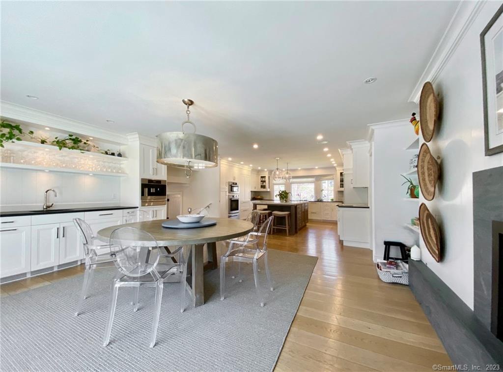 7 Whaling Road Darien, CT 06820 - Photo 7 of 34 Gourmet Kitchen