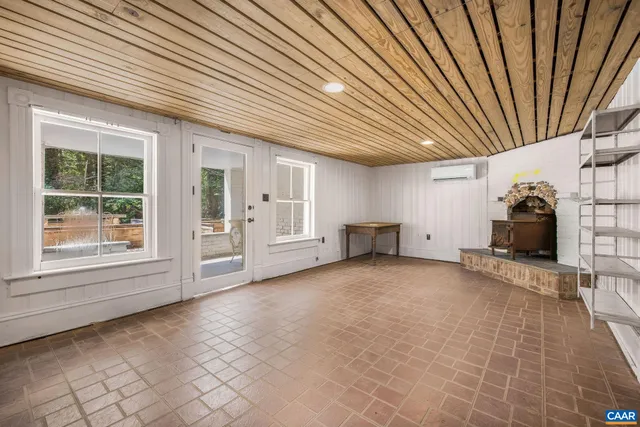 $925,000 | 3132 Wynova Lane, Esmont, VA 22937