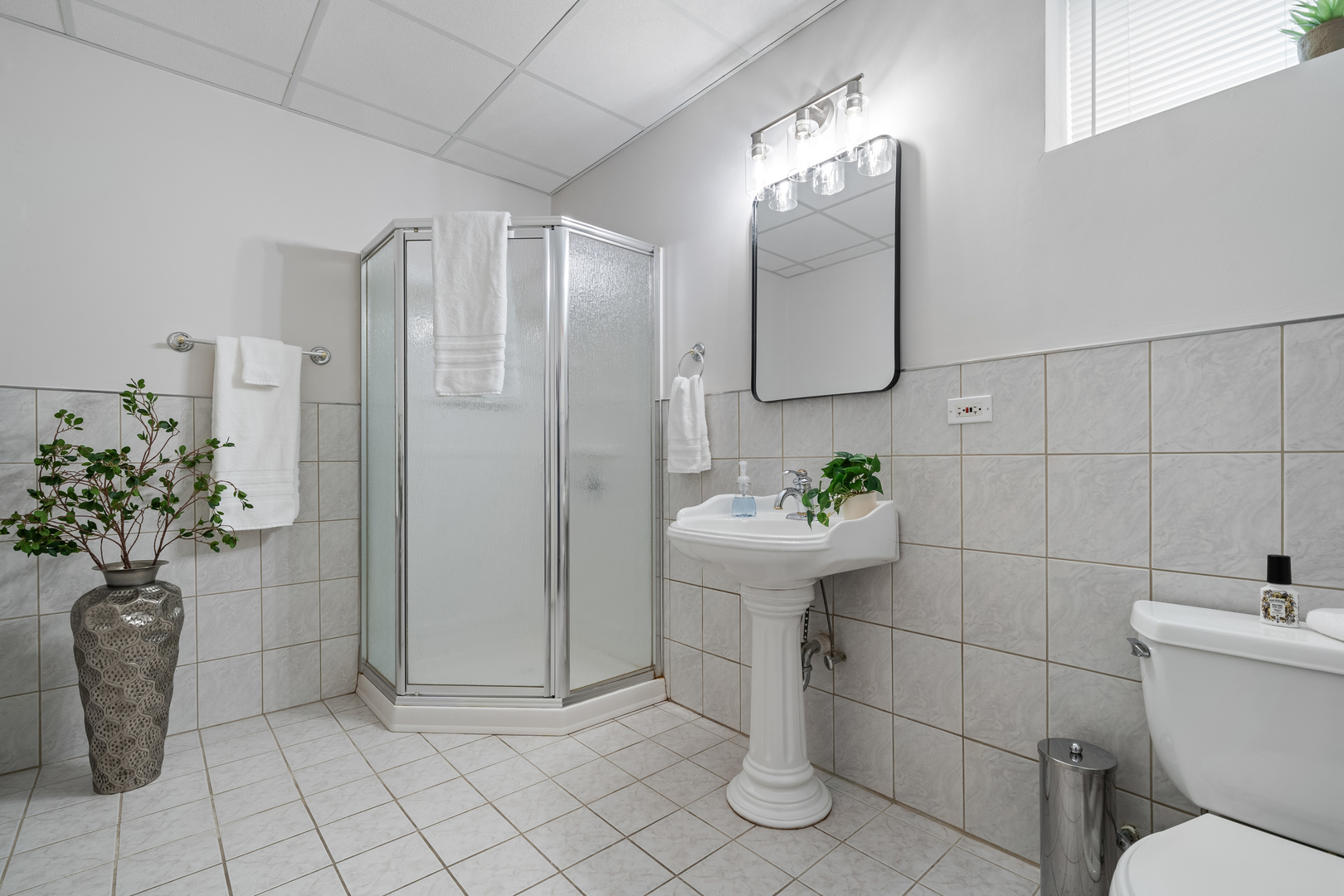 986 Red Oak Street Addison, IL 60101 - Photo 31 of 34