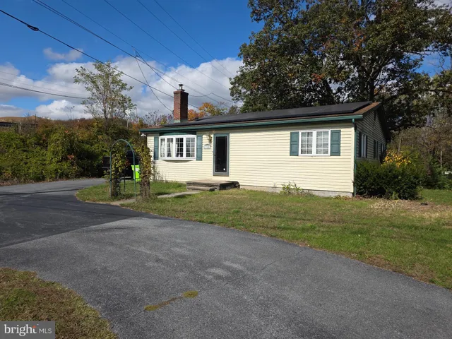 $280,000 | 7388 Bernville Road, Bernville, PA 19506