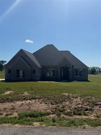 $424,900 | 200 Sandlin Lane, Springtown, TX 76082