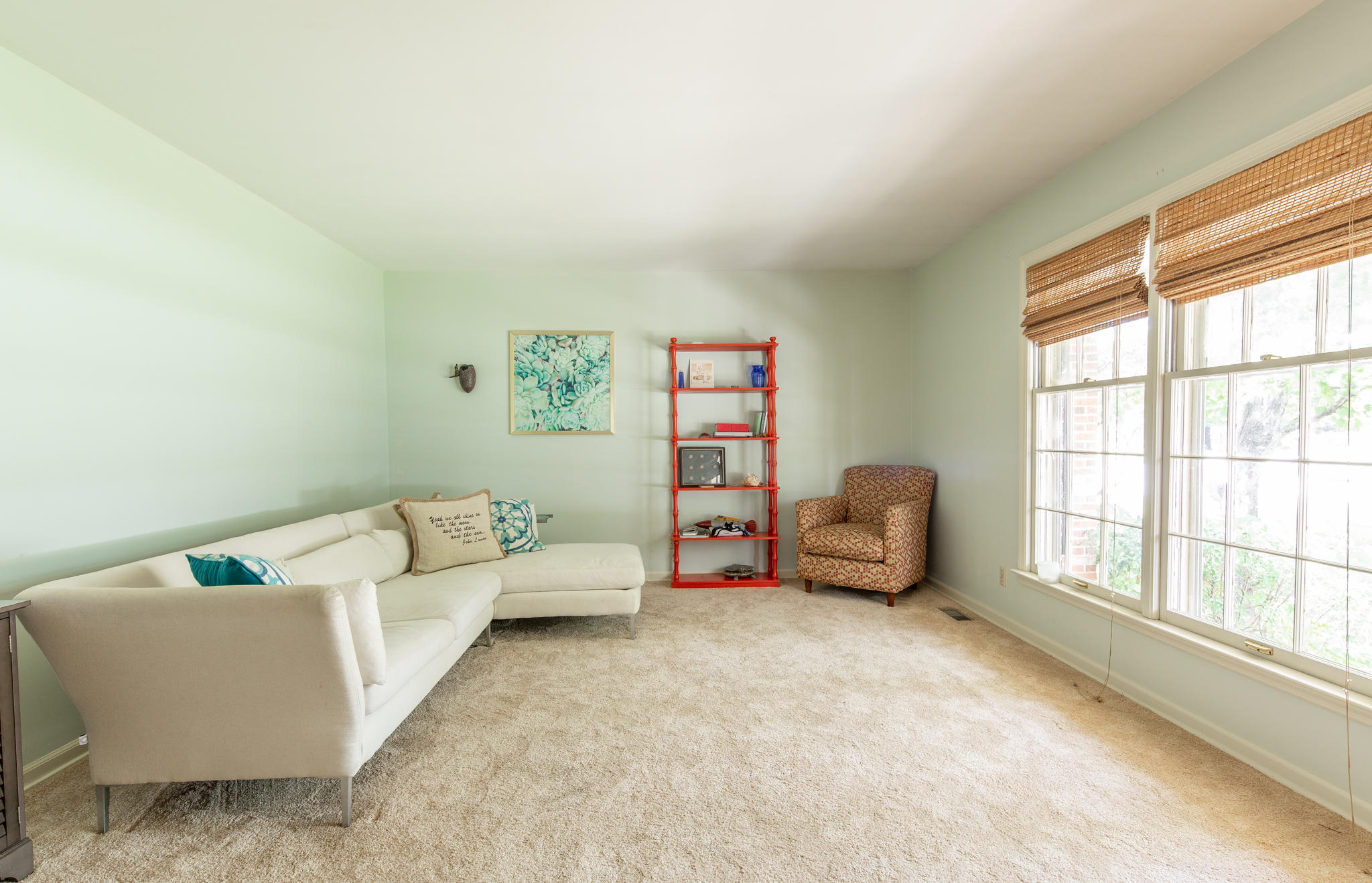 144 Baltusrol Road Hixson, TN 37343 - Photo 5 of 28 Living Room
