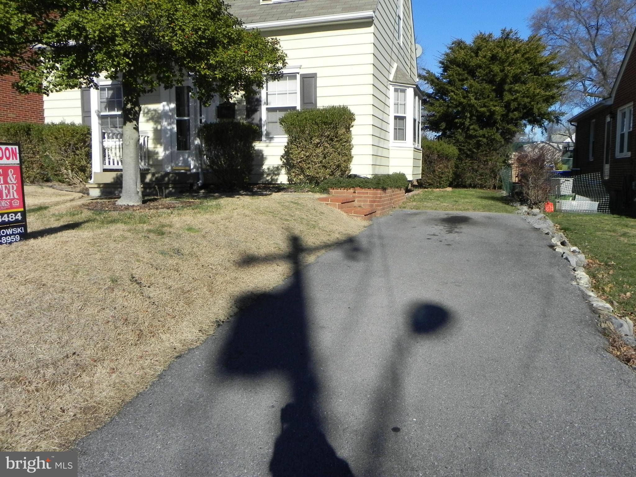 306 Bellview Avenue Winchester, VA 22601 - Photo 21 of 21 Driveway