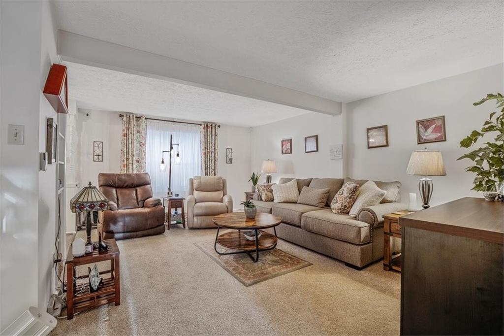 203 Green Court Pittsburgh, PA 15234 - Photo 6 of 38 a living room with furniture
