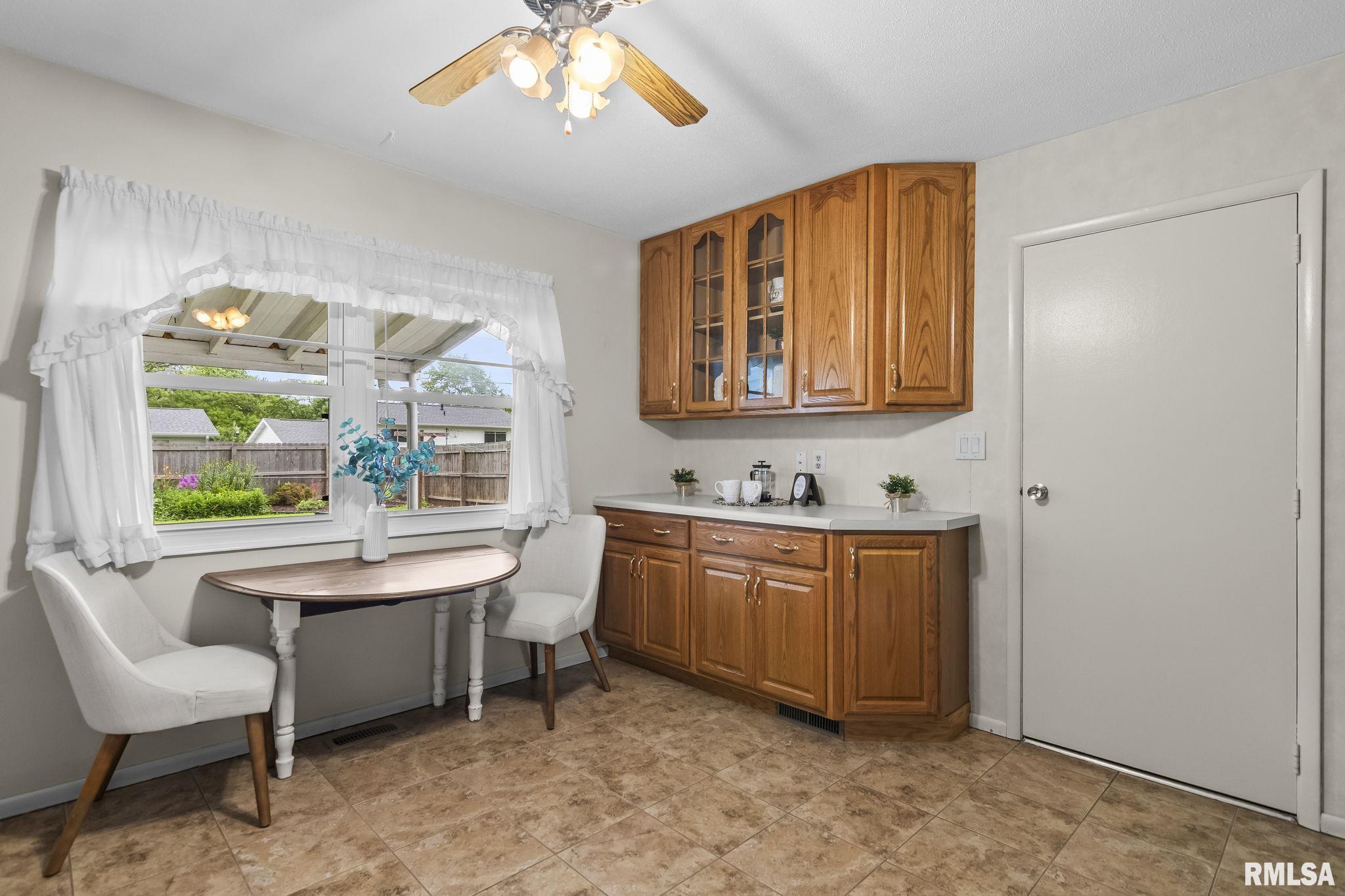49 Westminster Road Chatham, IL 62629 - Photo 12 of 31
