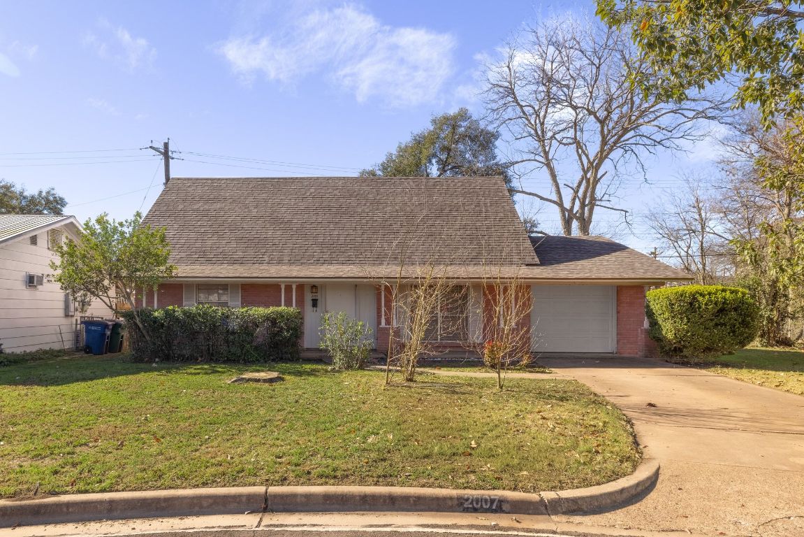 front view of house with a yard