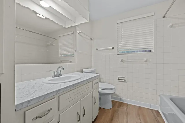 a close view of a bathtub in bathroom