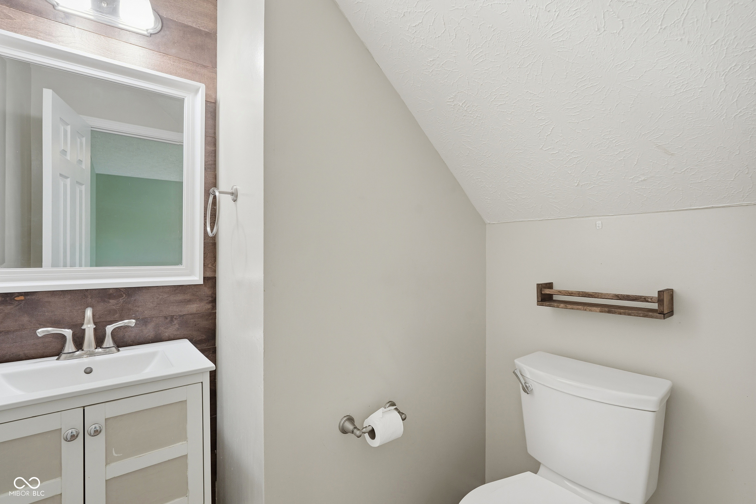 13089 Sinclair Place Fishers, IN 46038 - Photo 17 of 51
