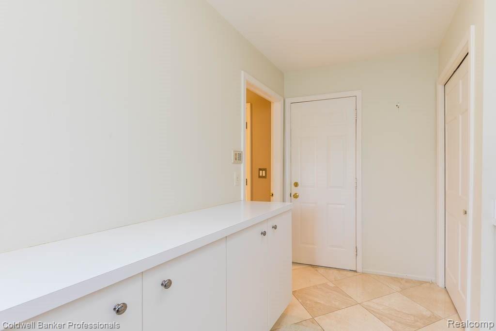 3074 Quail Ridge Circle Rochester, MI 48309 - Photo 25 of 55 3074 Quail Ridge Cir-33.jpg