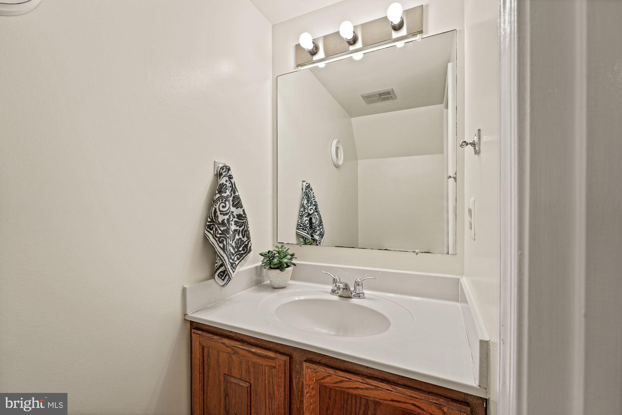 2032 Flowering Tree Terrace Silver Spring, MD 20902 - Photo 12 of 26 Gallery Image 12