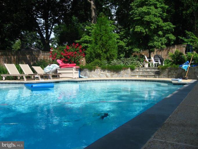 3937 Chesterbrook Road Arlington, VA 22207 - Photo 16 of 24 Deck - View from