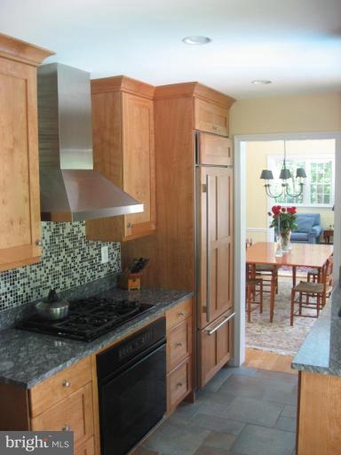 3937 Chesterbrook Road Arlington, VA 22207 - Photo 4 of 24 Kitchen #2