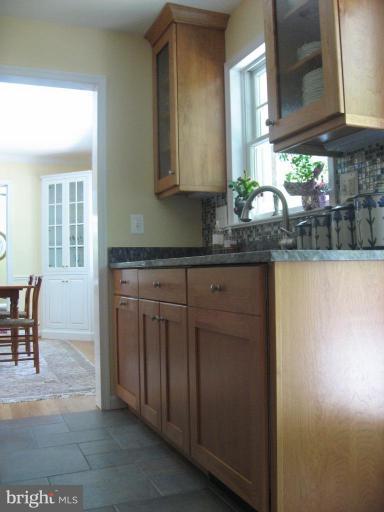 3937 Chesterbrook Road Arlington, VA 22207 - Photo 5 of 24 Kitchen #3