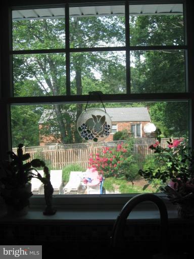 3937 Chesterbrook Road Arlington, VA 22207 - Photo 6 of 24 Beach View 1