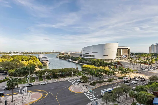 $7,750 | 900 Biscayne Boulevard, Unit 901, Miami, FL 33132