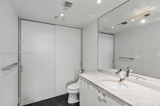 $7,750 | 900 Biscayne Boulevard, Unit 901, Miami, FL 33132