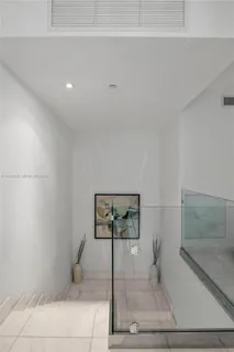 $8,250 | 900 Biscayne Boulevard, Unit 901, Miami, FL 33132