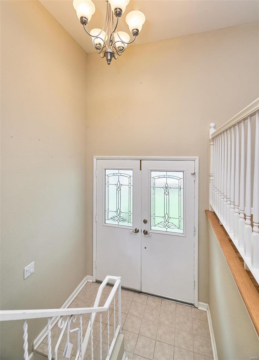 383 Messina Drive Ballwin, MO 63021 - Photo 2 of 24