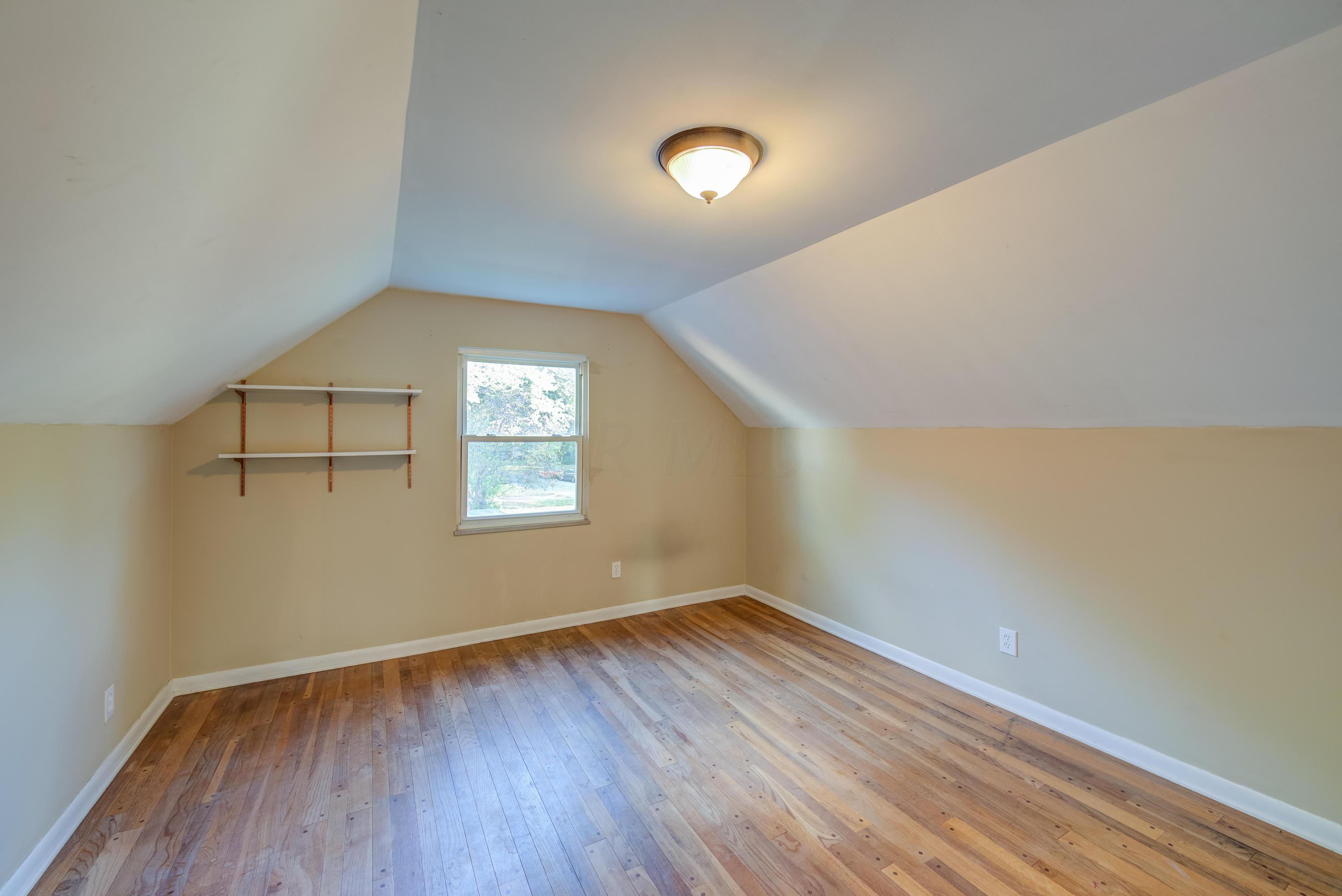 2596 Wellesley Road Columbus, OH 43209 - Photo 15 of 23 Gallery Image 15