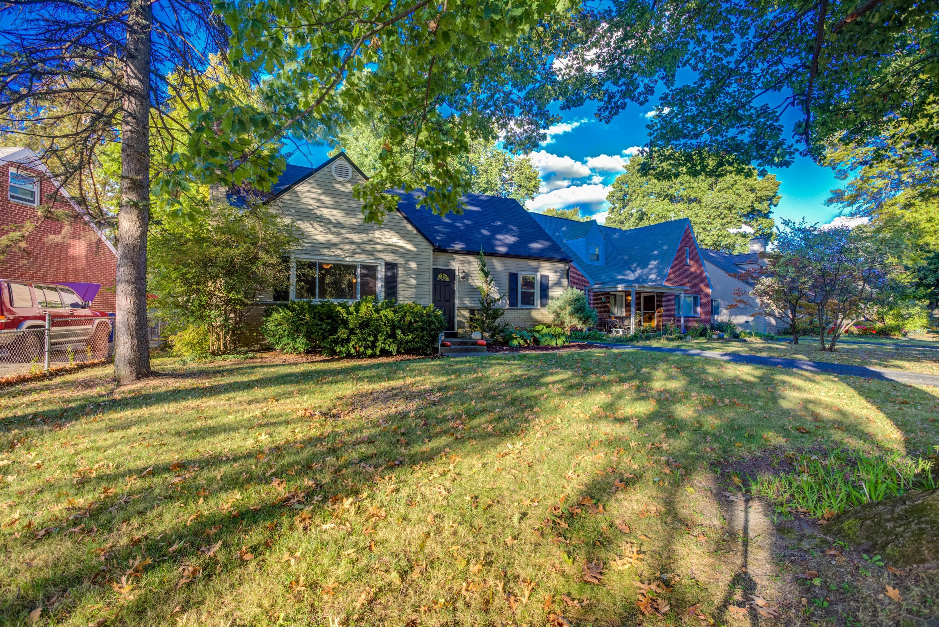 2596 Wellesley Road Columbus, OH 43209 - Photo 3 of 23 Gallery Image 3