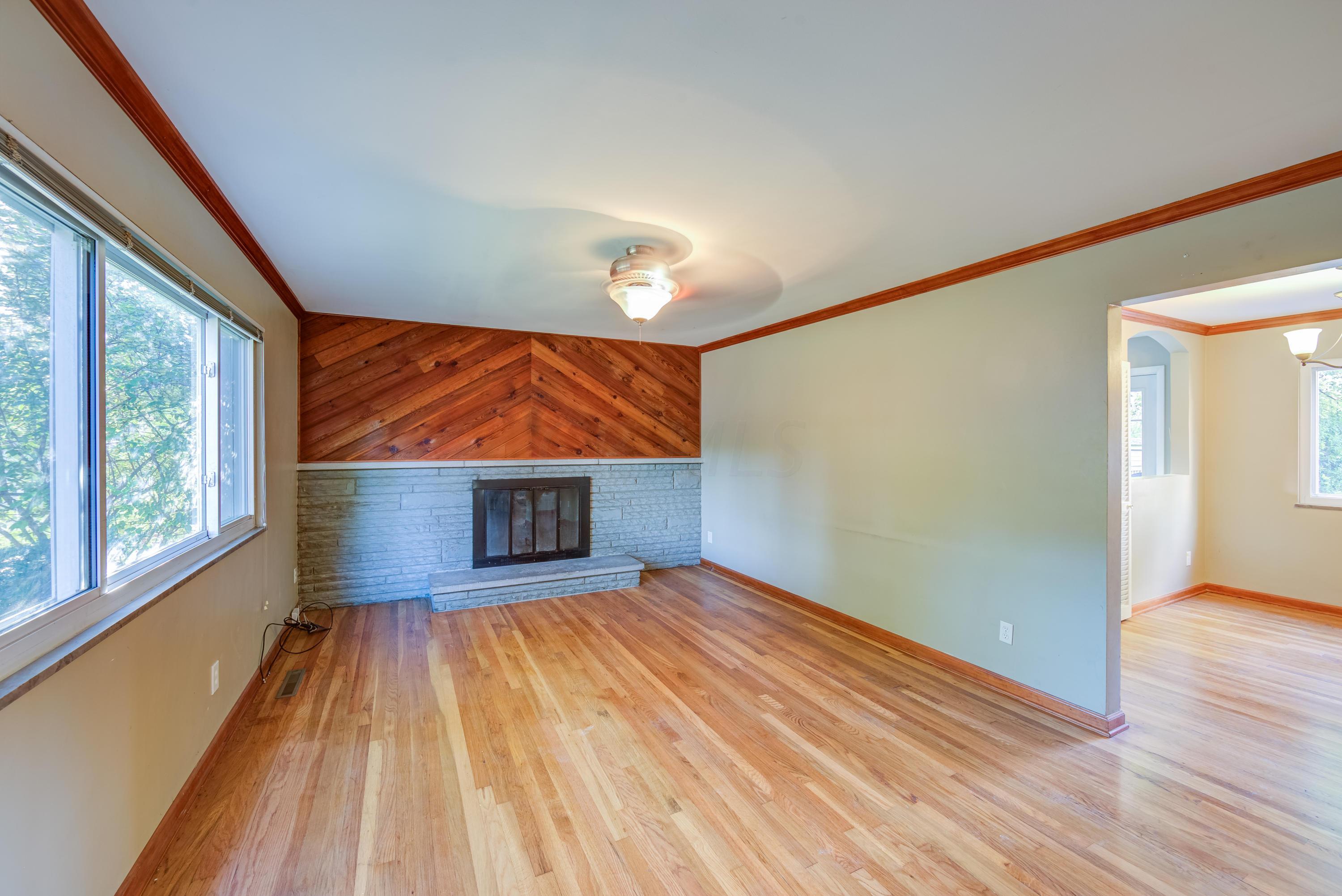 2596 Wellesley Road Columbus, OH 43209 - Photo 4 of 23 Gallery Image 4