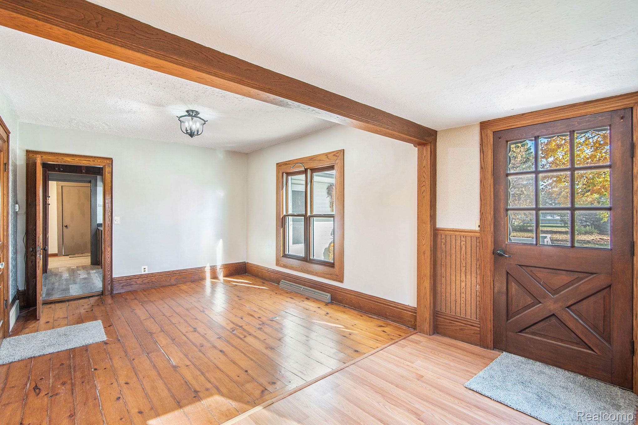 12418 Carpenter Road Flushing, MI 48433 - Photo 9 of 36 Gallery Image 9
