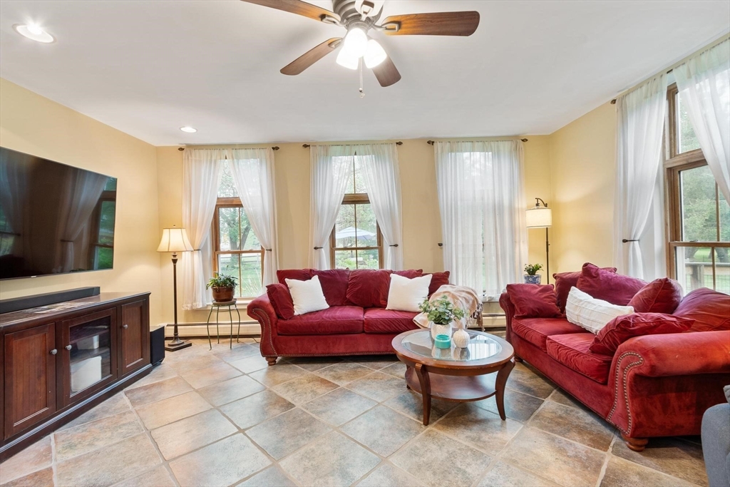 27 True Road, Unit 2 Salisbury, MA 01952 - Photo 17 of 39