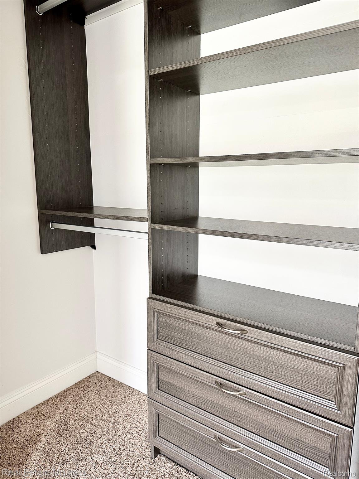 1041 Minnesota Road Port Huron, MI 48060 - Photo 22 of 39 Gallery Image 22