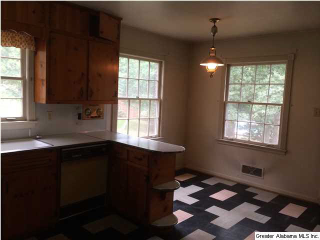 3505 Crosshill Road Mountain Brook, AL 35223 - Photo 8 of 17