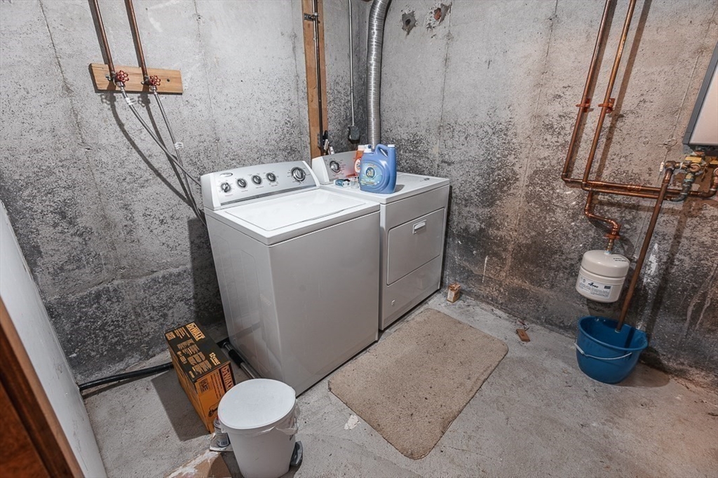 26 Hunter Avenue Hudson, MA 01749 - Photo 33 of 42 a bathroom with a sink and a toilet