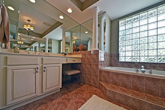 21302 Falls Ridge Way Boca Raton, FL 33428 - Photo 14 of 23 masterbath3_700