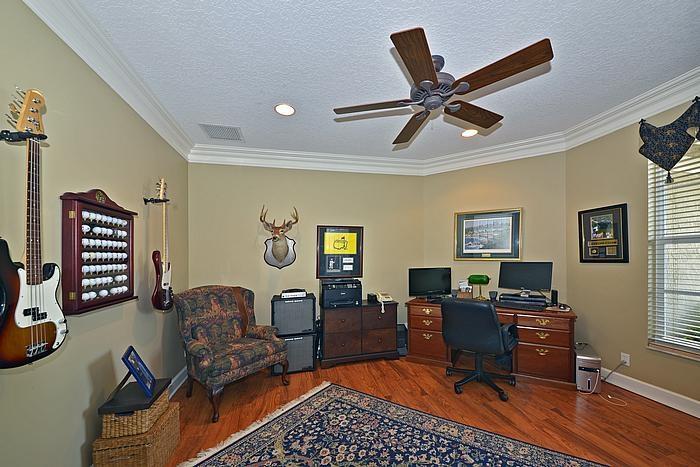 21302 Falls Ridge Way Boca Raton, FL 33428 - Photo 17 of 23 office_700