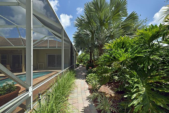 21302 Falls Ridge Way Boca Raton, FL 33428 - Photo 23 of 23 rearexterior3_700